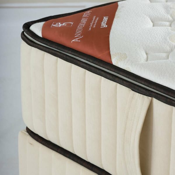 MMM-034344-anniversary-1974-yatak-637056151055959816